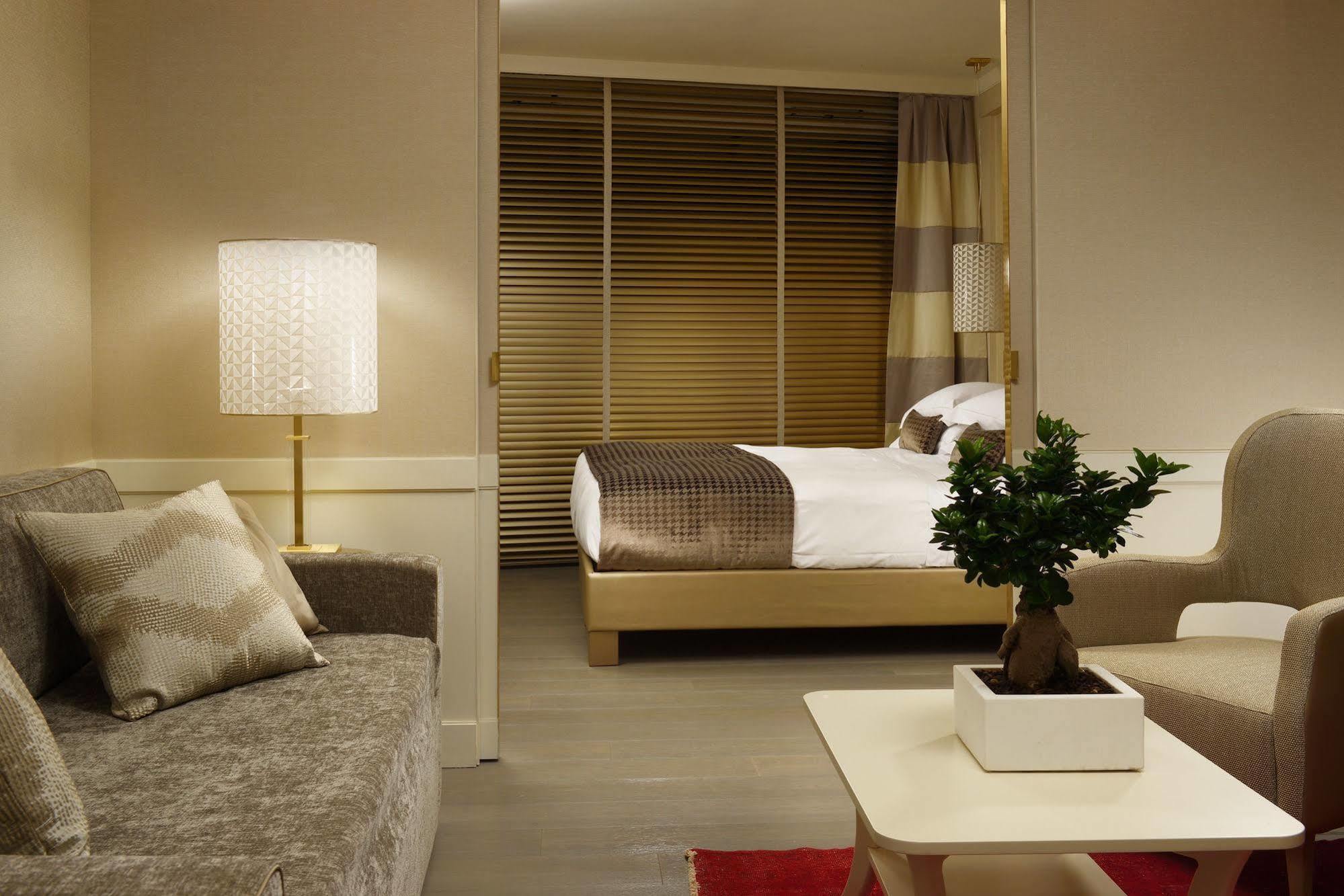 Ponte Vecchio Suites & Spa Флоренция Экстерьер фото